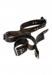 COLT Camo Collar & Cuffs